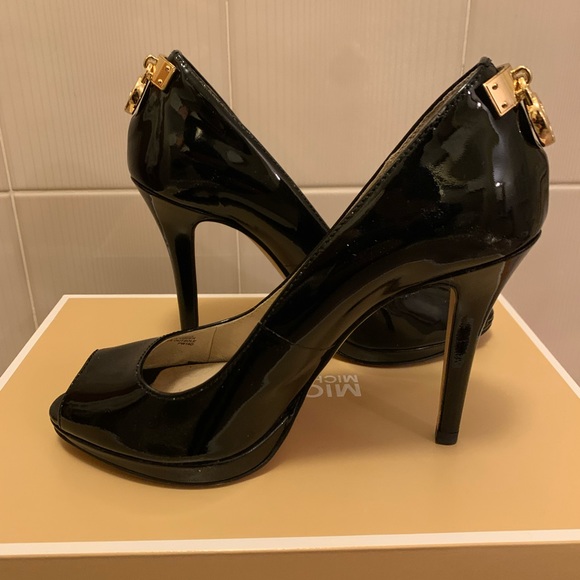 Michael Kors heels - Picture 1 of 5